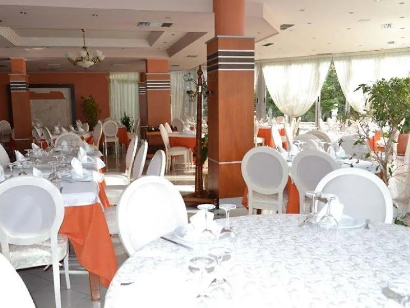 Hotel Dyrrah دراس